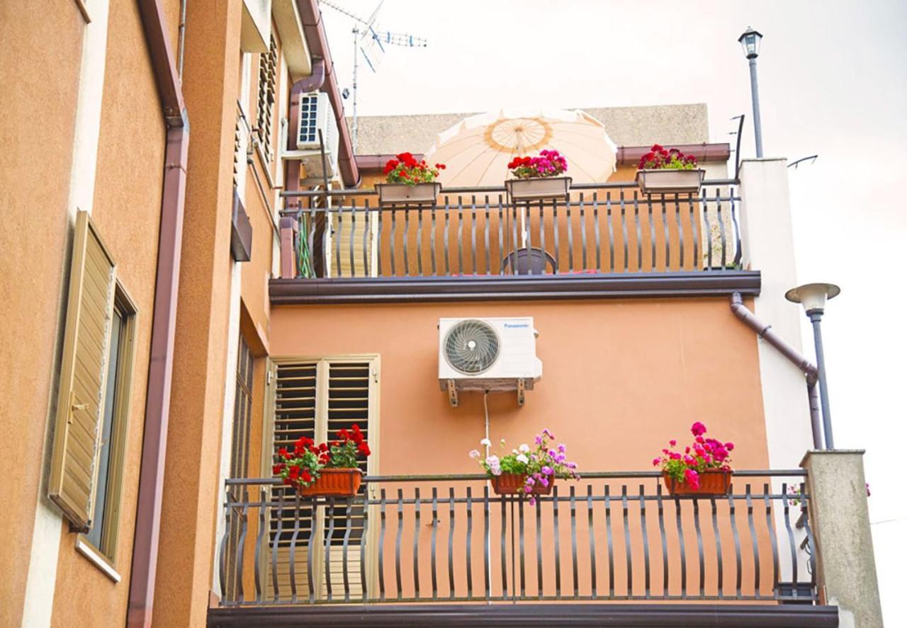 La Casa Del Lago Pergusa Lake Home Εξωτερικό φωτογραφία